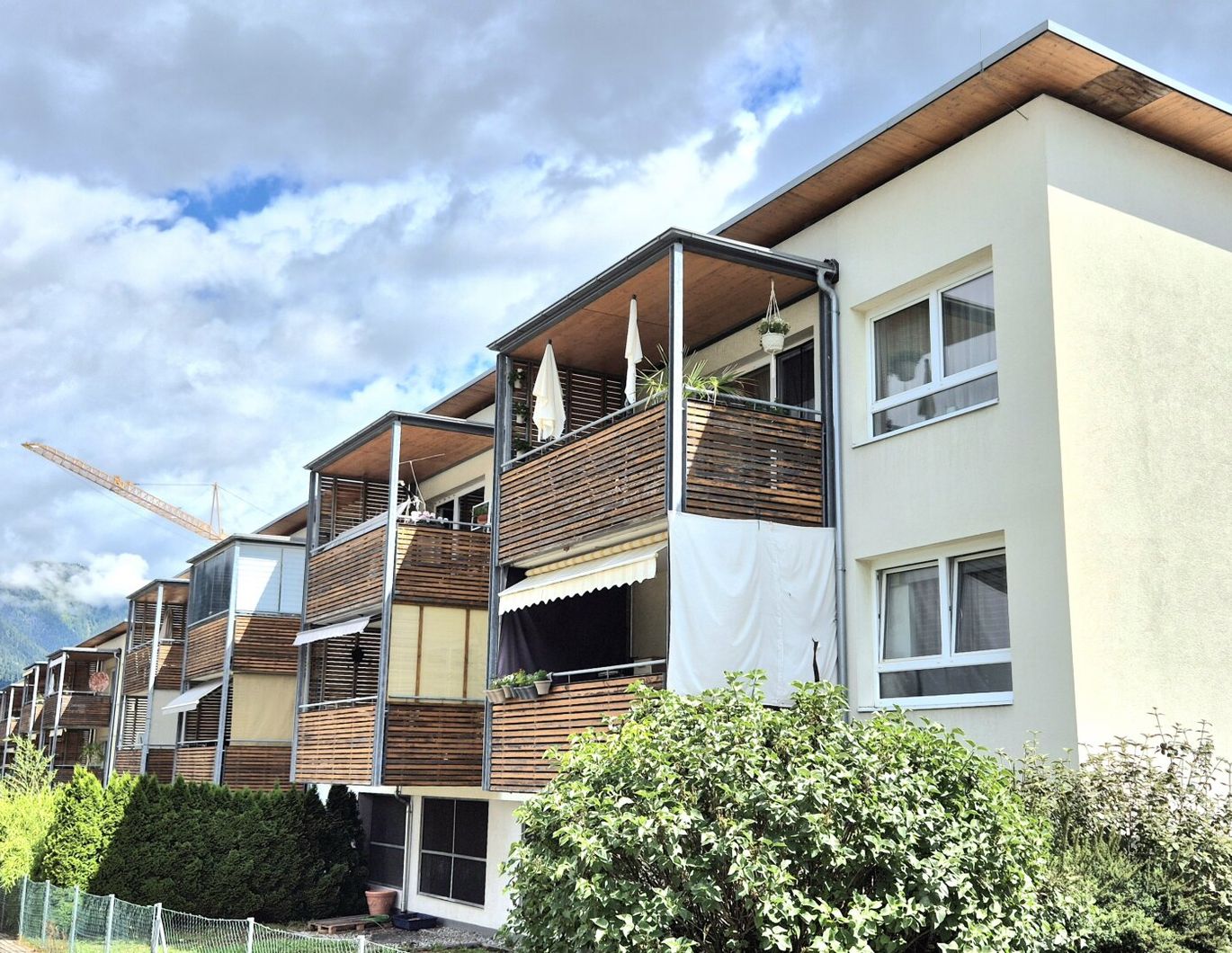 Top-Angebot ! Gepflegte 4 Zimmerwohnung mit neuwertiger Einbauküche