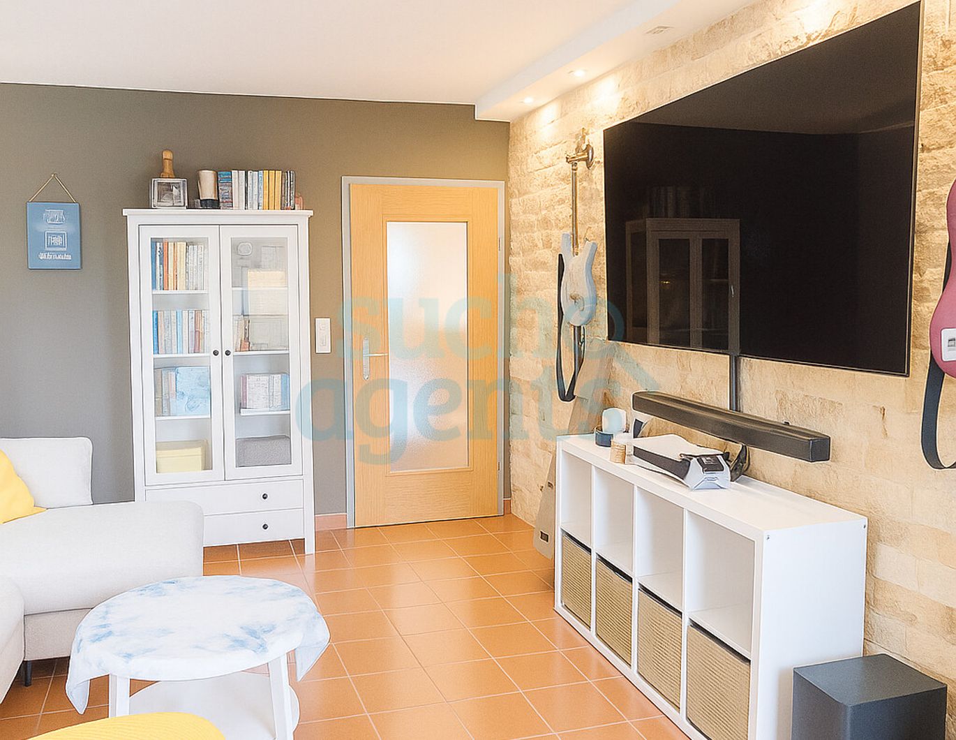 Gepflegte 4-Zimmerwohnung mit 2 Balkonen und Garagenparkplatz in Top Lage