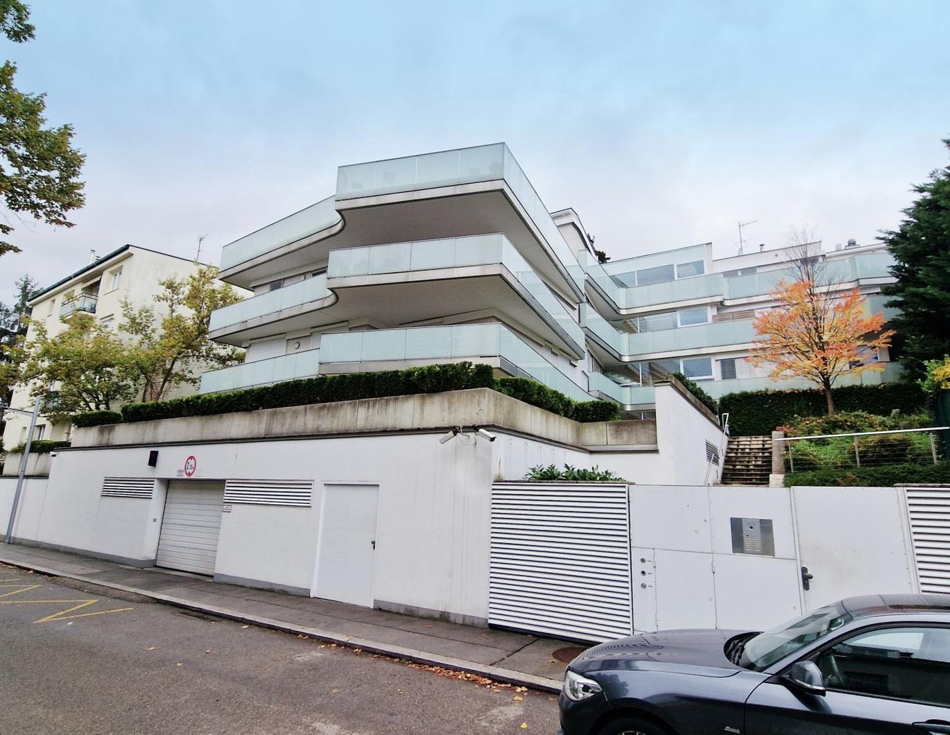 Stilvolle Gartenwohnung für gehobene Ansprüche - 4 Schlafzimmer, 4 Bäder!