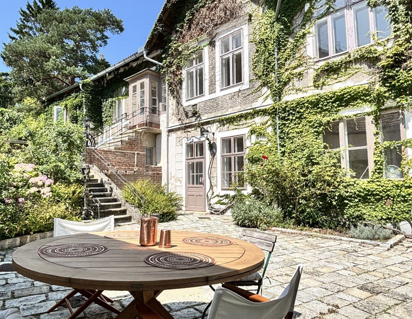 Wo Geschichte lebendig wird - Romantische Villa mit Park