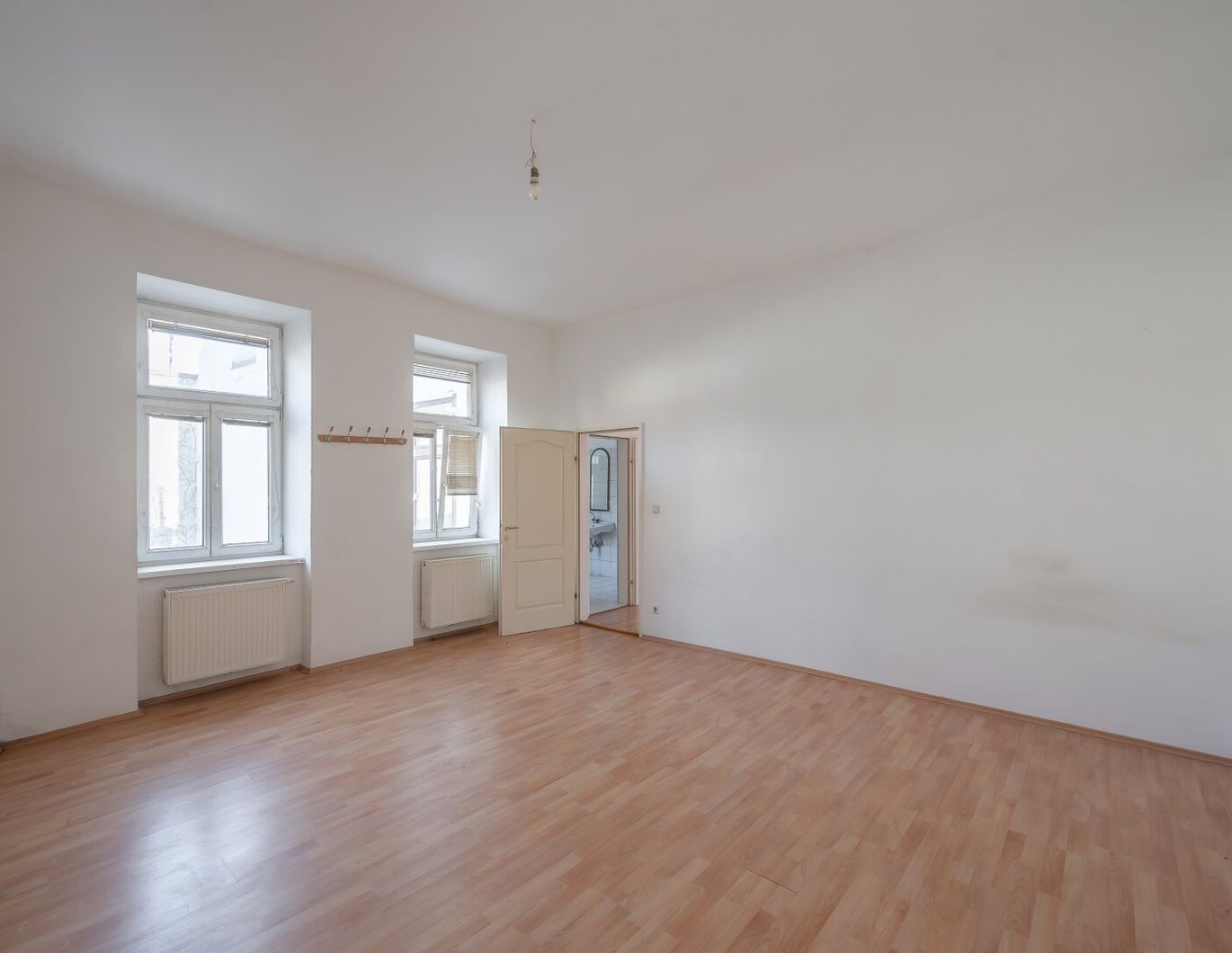 ++KLNB121++ sanierungsbedürftige 2-Zimmer-Wohnung in sehr guter Lage! -Airbnb