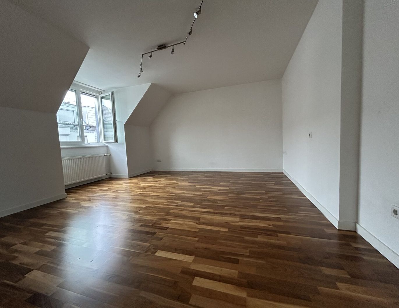 Entzückende 2 Zimmer Wohnung in ruhiger Lage - Perfekt zum Eigenbedarf oder als attraktive Investition!