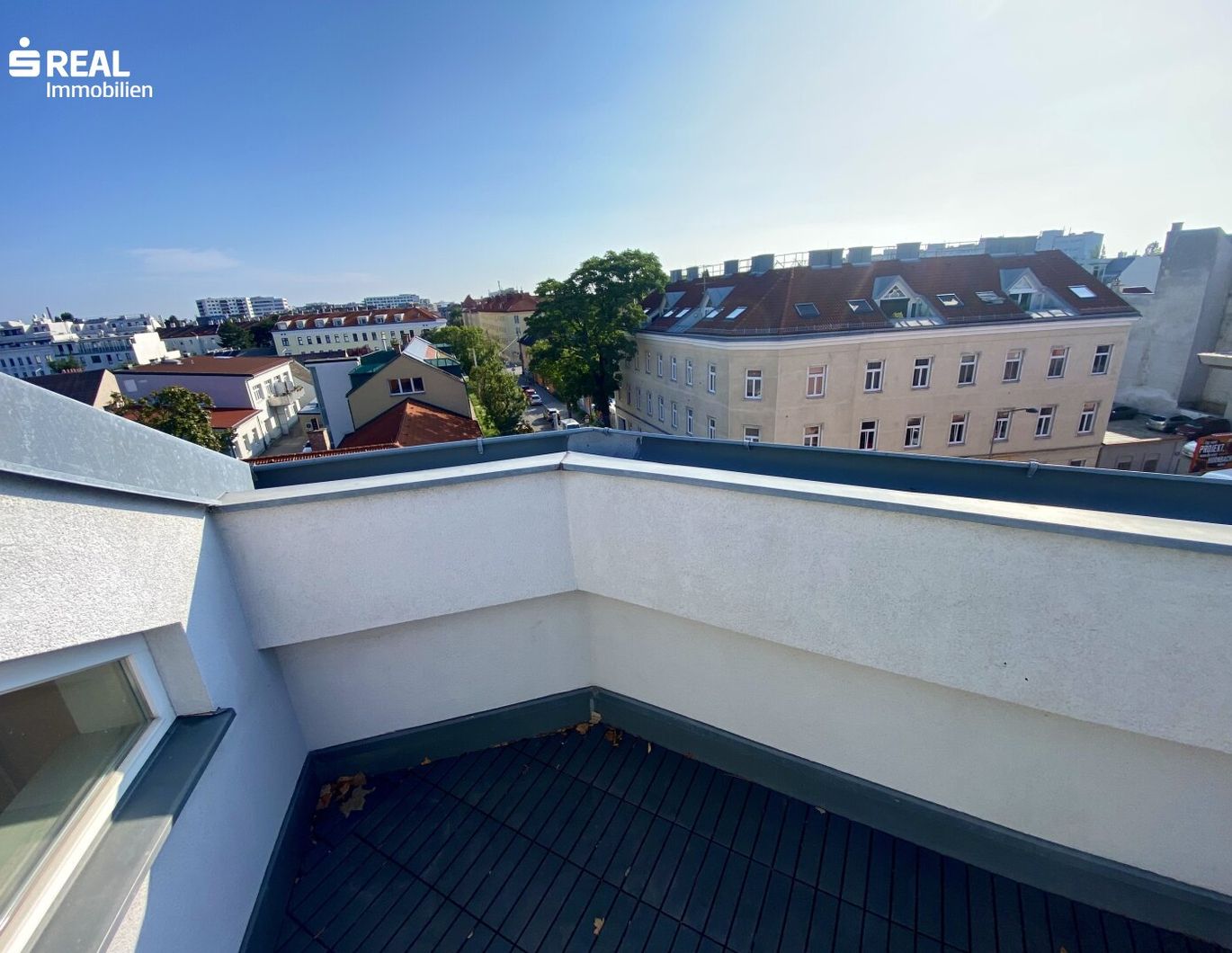 Dachgeschoß 3 Zimmer ca. 93 m² + 6 m² Terrasse