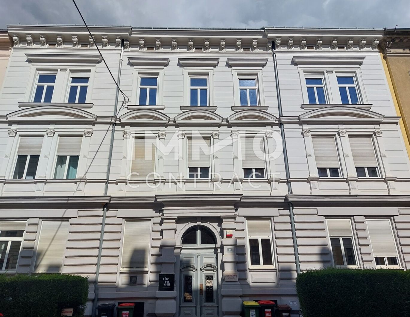 RARITÄT: STILVOLLE 3-ZIMMER ALTBAUWOHNUNG IN RUHIGER LAGE