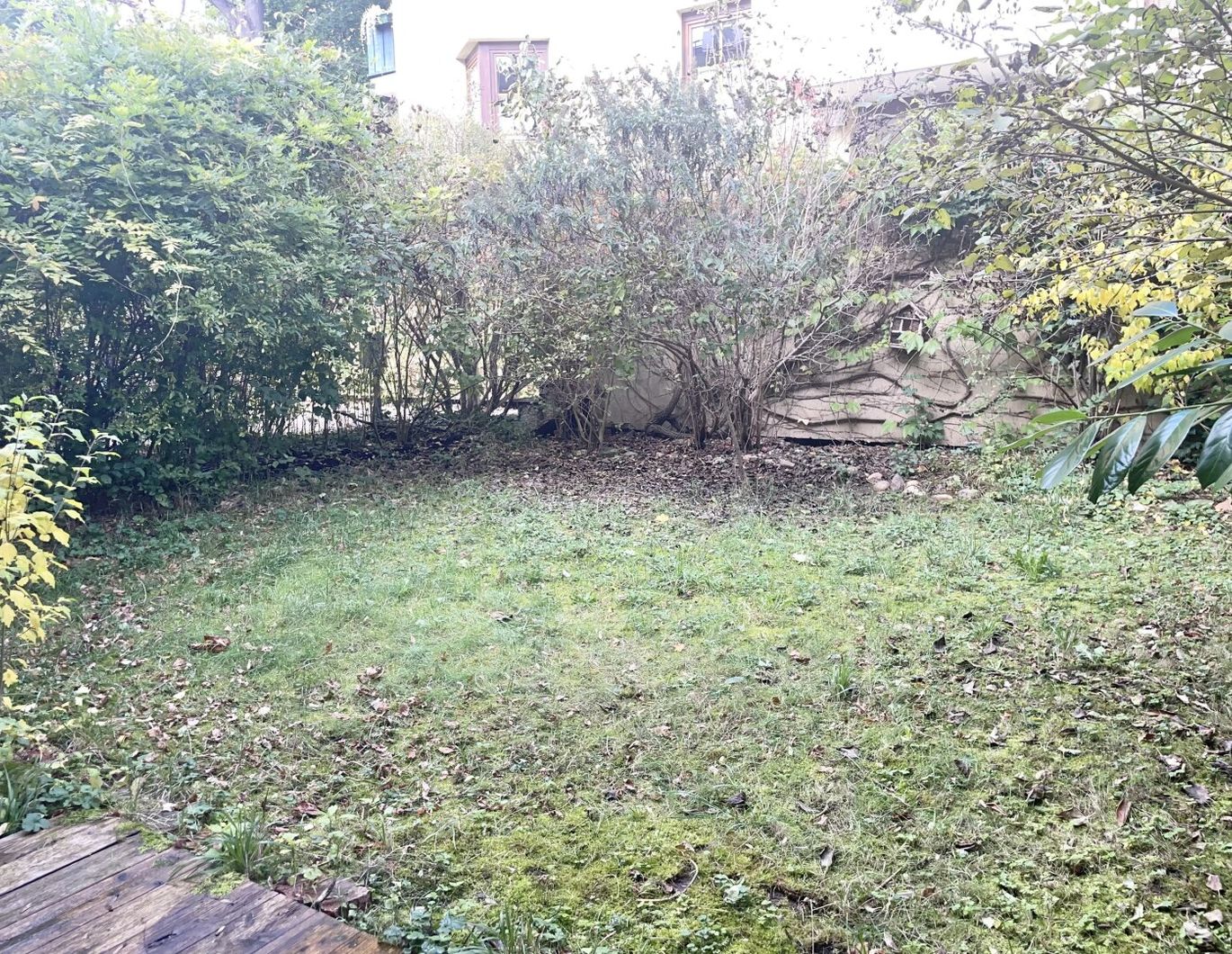 PROVISIONSFREI VOM EIGENTÜMER! GROSSZÜGGE 4-ZIMMER-WOHNUNG MIT GARTEN IN KALKSBURG!