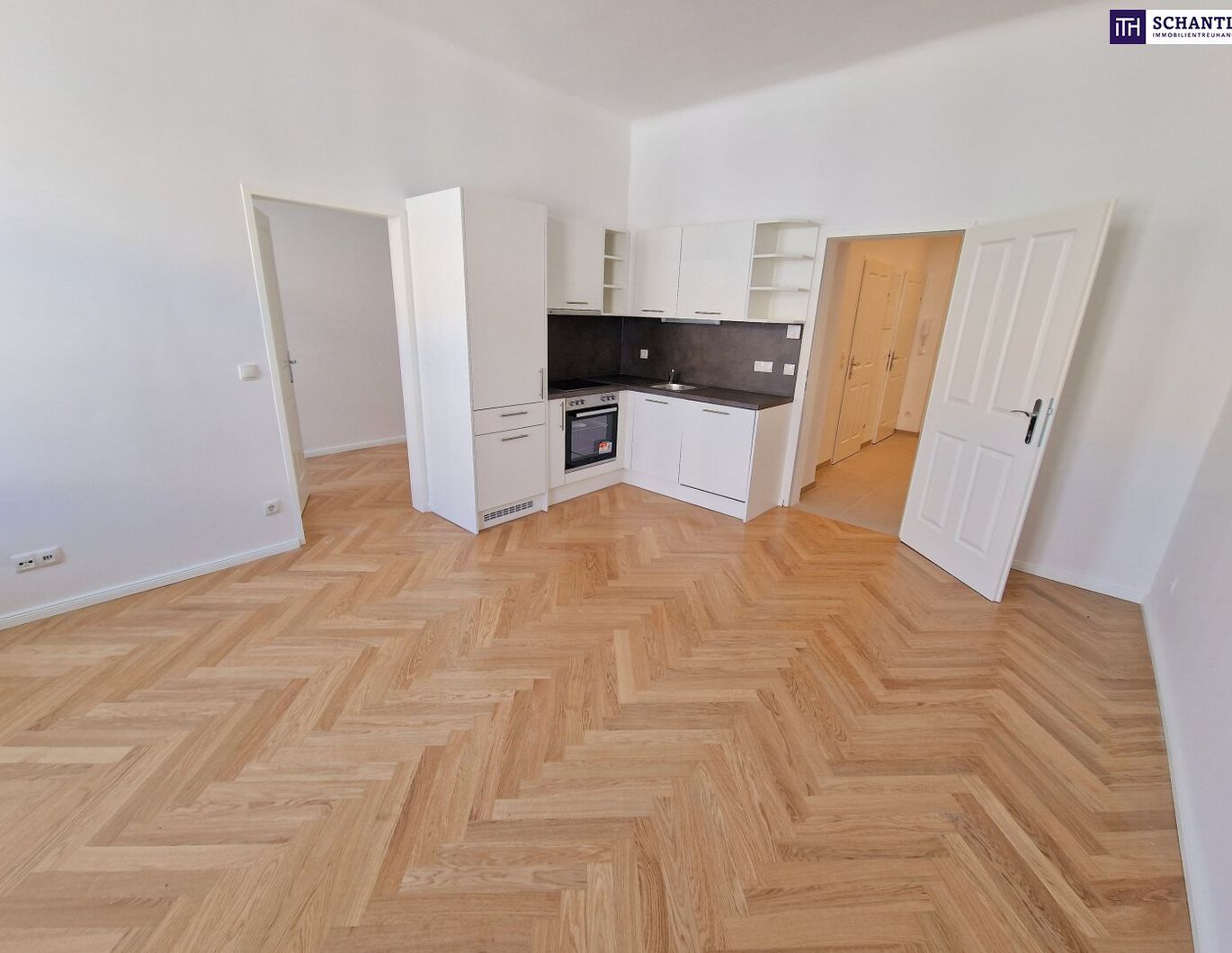 Altbauflair neu gedacht: Helle 2-Zimmer-Wohnung mit Lift und moderner Ausstattung + barrierefrei, stilvoll saniert und in toller Lage
