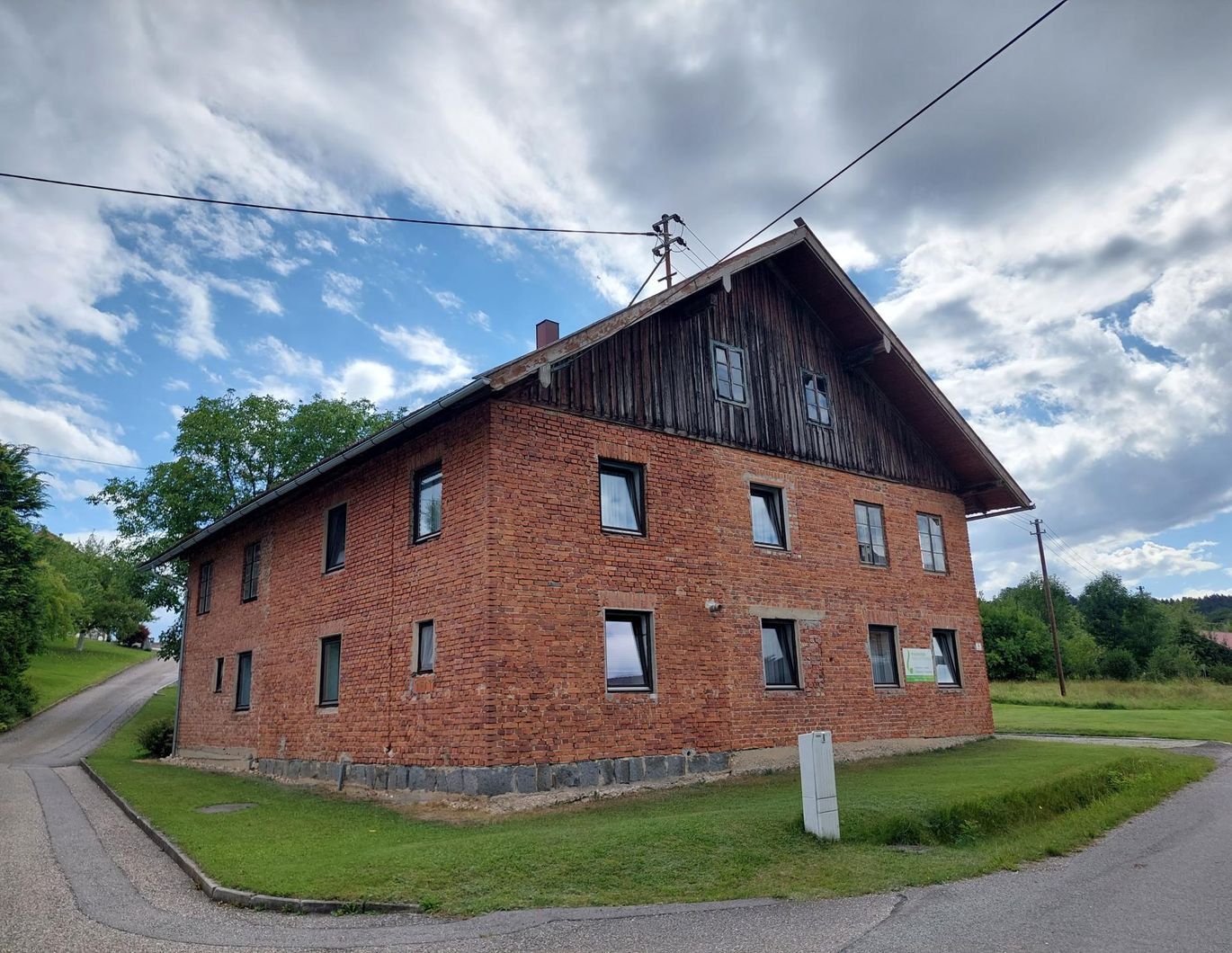 Einfamilienhaus mit Renovierungsbedarf in ruhiger Siedlungslage