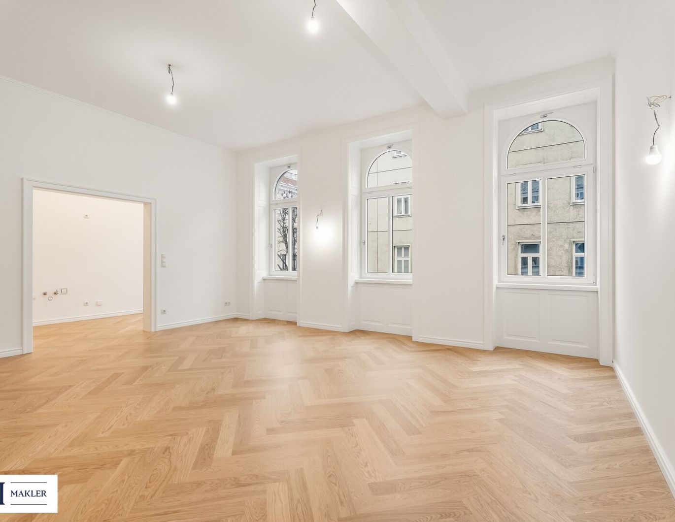 Stilvoller Erstbezug: Großzügige 4-Zimmer-Wohnung mit privater Freifläche