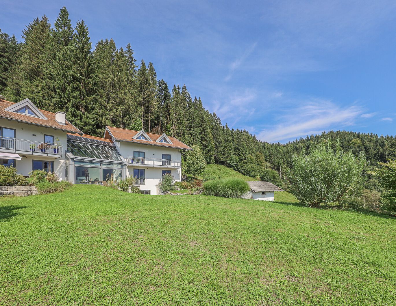 Luxuriöses Anwesen mit Indoorpool in Toplage