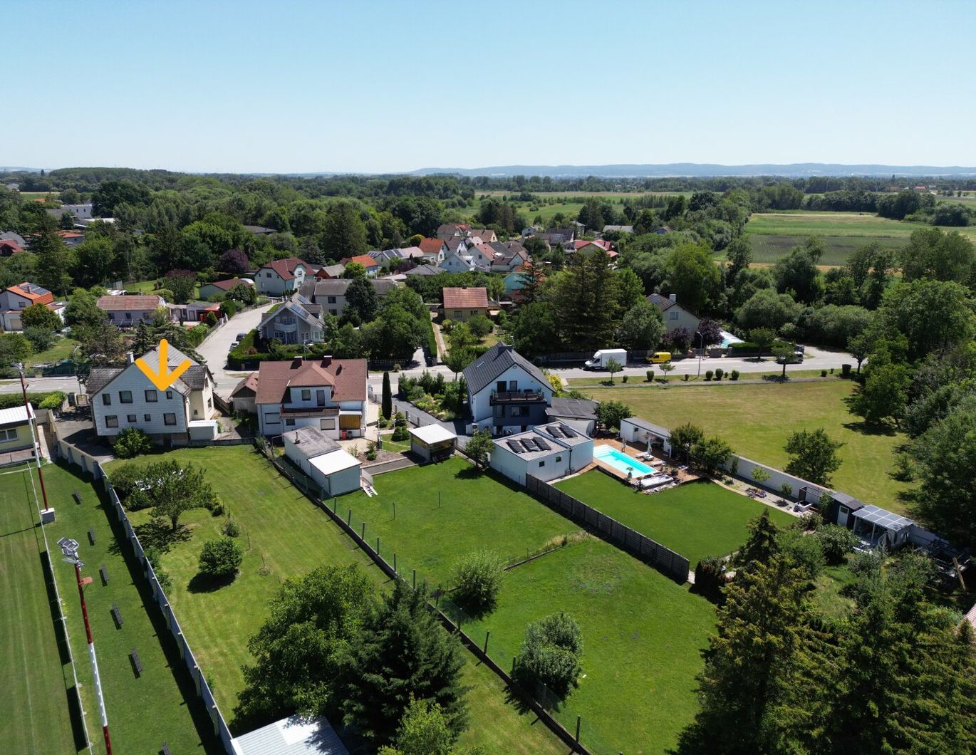 *ATTRAKTIVER NEUER PREIS * Doppelhaushälften x 2 auf großem 2.027 m² Baugrundstück