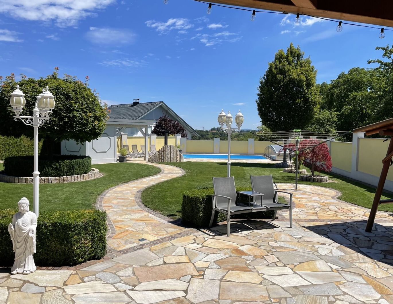 erstklassiger Bungalow in Adlwang: 5 Zimmer, Wintergarten, Pool - Ihr neues Zuhause!