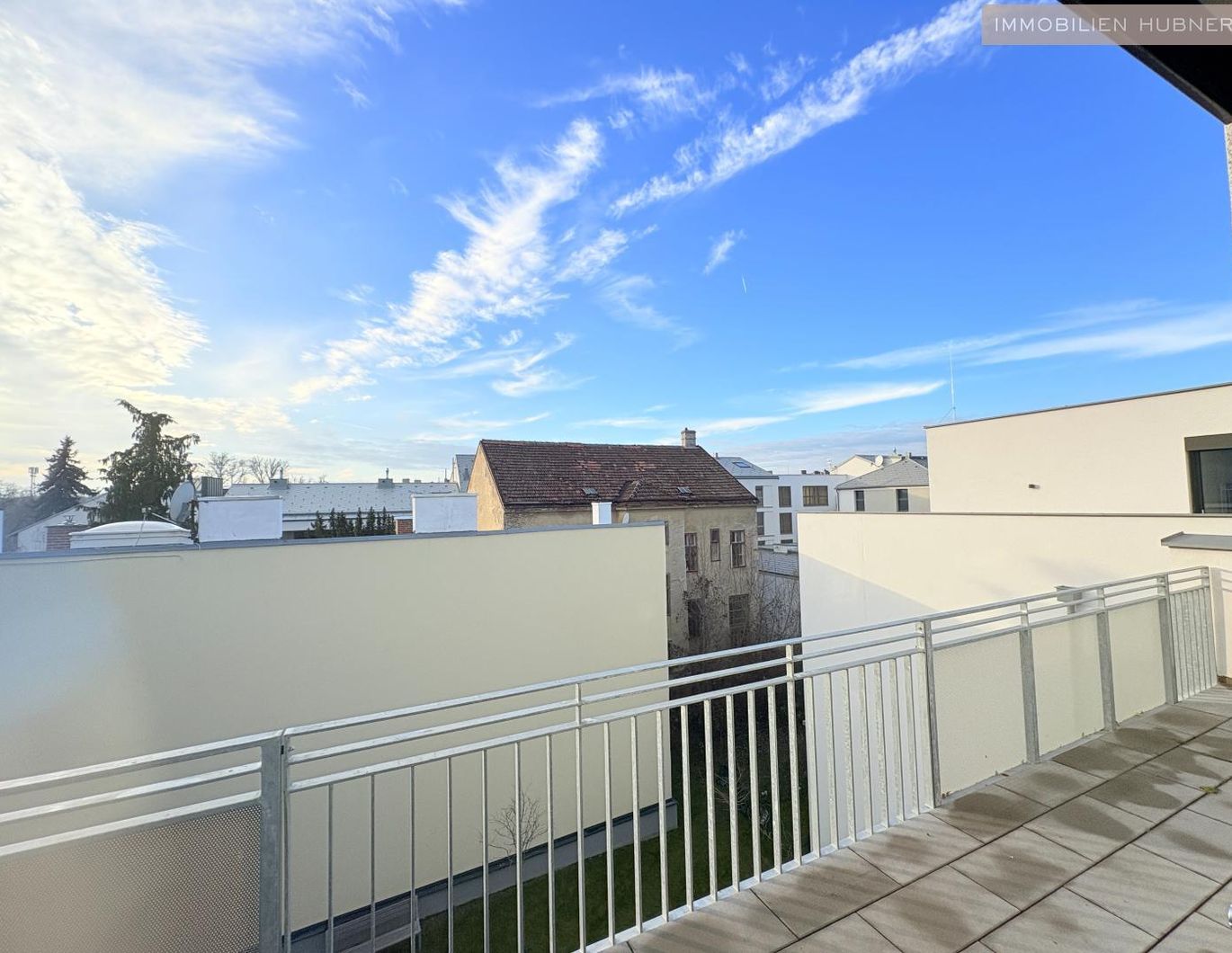 Hoch oben mit Terrasse in Stockerau