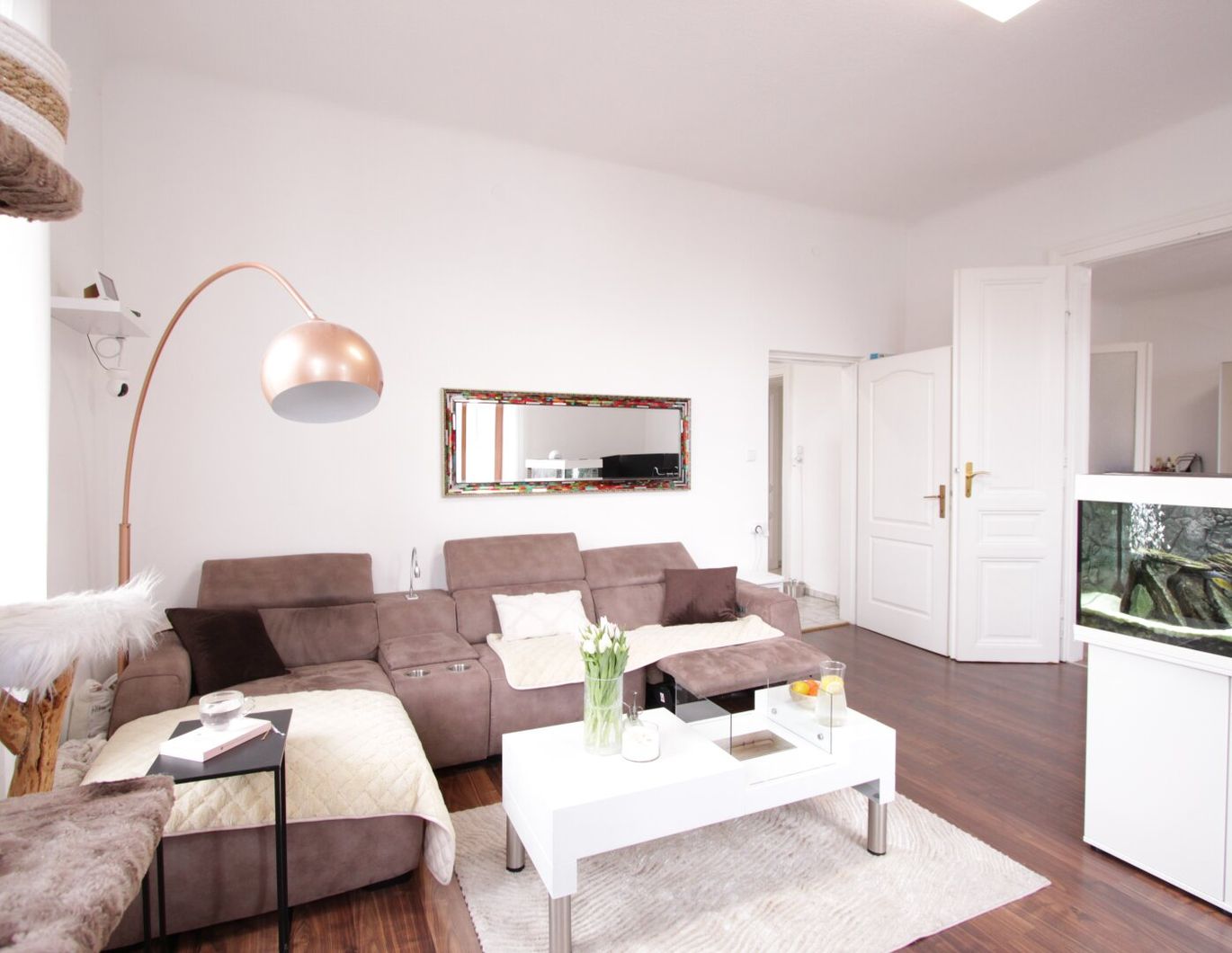 Lichtdurchflutete 2-Zimmer-Altbauwohnung mit traumhaften Ausblick