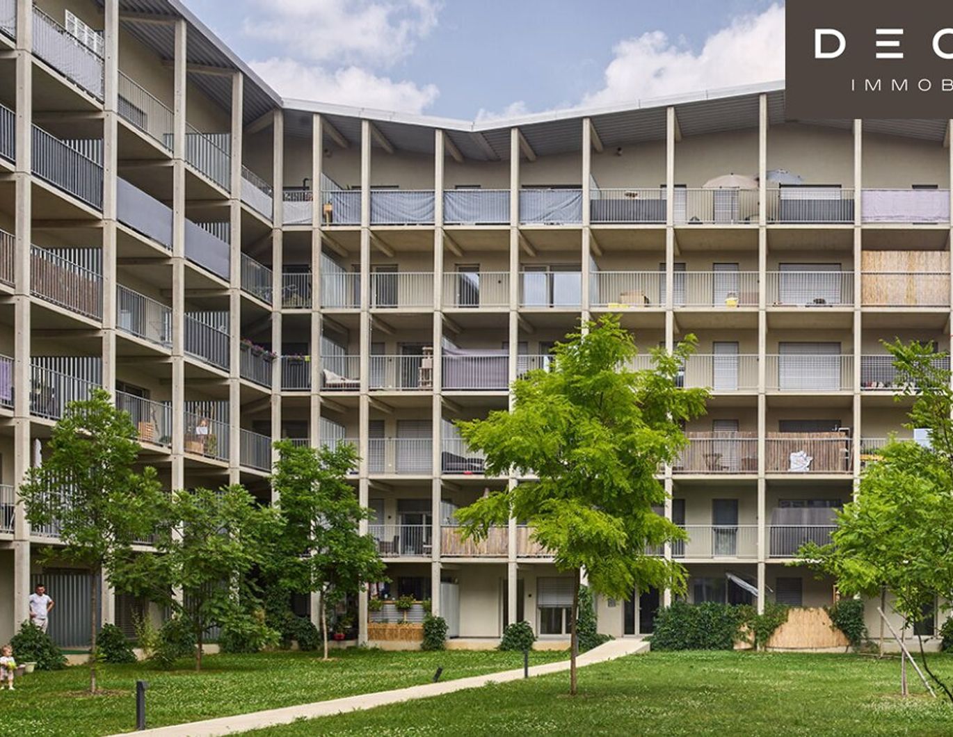 | HELLE | 3-ZIMMER | BALKON | 2. OBERGESCHOSS