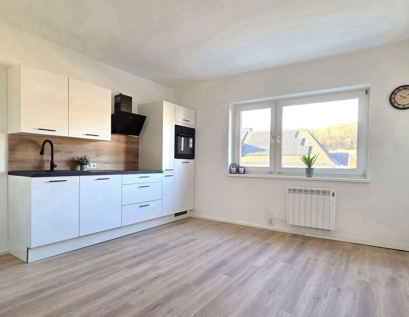 Attraktive Eigentumswohnung | Erstbezug nach Sanierung | Neue Küche | Loggia | Gartenmitbenutzung