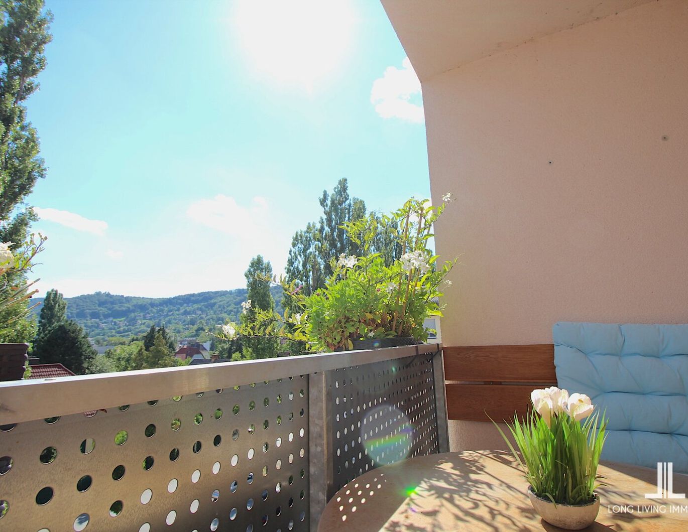 Wundervolle Wohnung mit Süd-Loggia in ruhiger Lage
