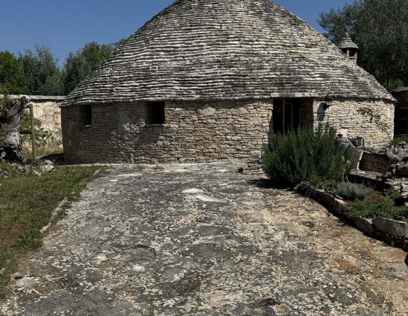 Autarkes Steinhaus in Kroatien, nähe Fazana, wenige Schritte vom Strand und vom Meer entfernt!