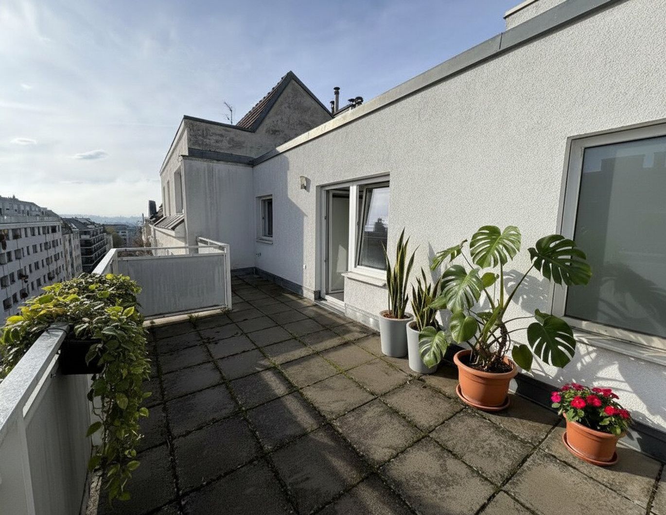 Sonnige 2-Zimmer Wohnung mit zwei Terrassen