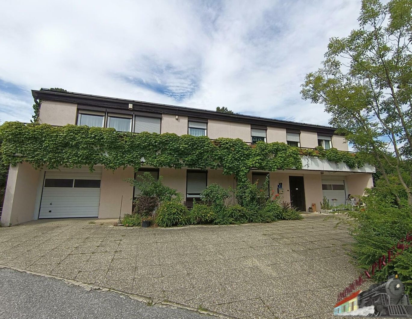 Solides Einfamilienhaus mit großem Garten, Pool und Potenzial - nur 20 Minuten von Wien entfernt