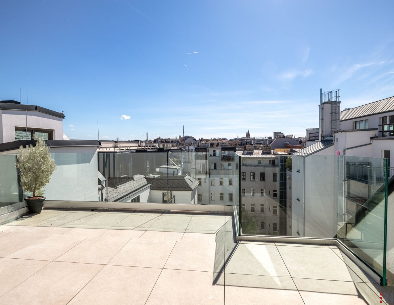 ERSTBEZUG II MAISONETTE MIT BALKON UND TERRASSE II LUFTWÄRMEPUMPE UND KLIMA II NÄHE AKH UND U6 ALSER STRASSE II ANLEGERPREIS