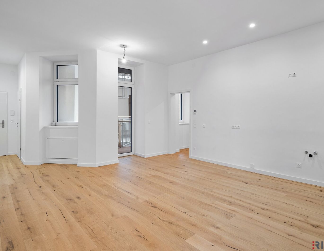 Exklusive Altbauwohnung mit großem Balkon in Gehweite zum Schweizergarten