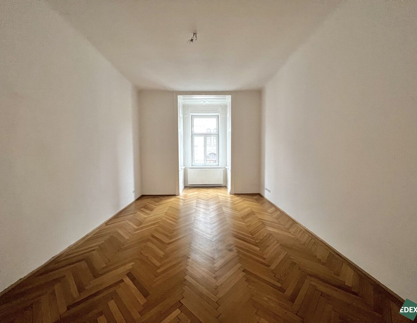 Klassischer 2-Zimmer-Altbau in der Martinstraße