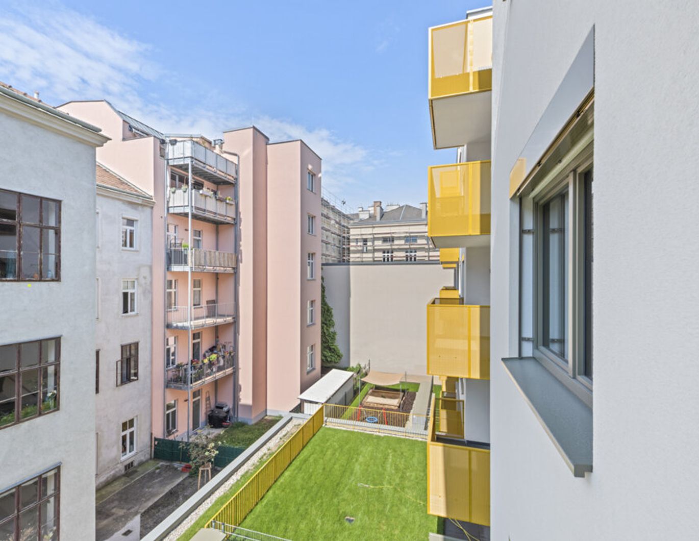SOLEY - Charmante 2-Zimmer Wohnung mit Balkon - Top 16