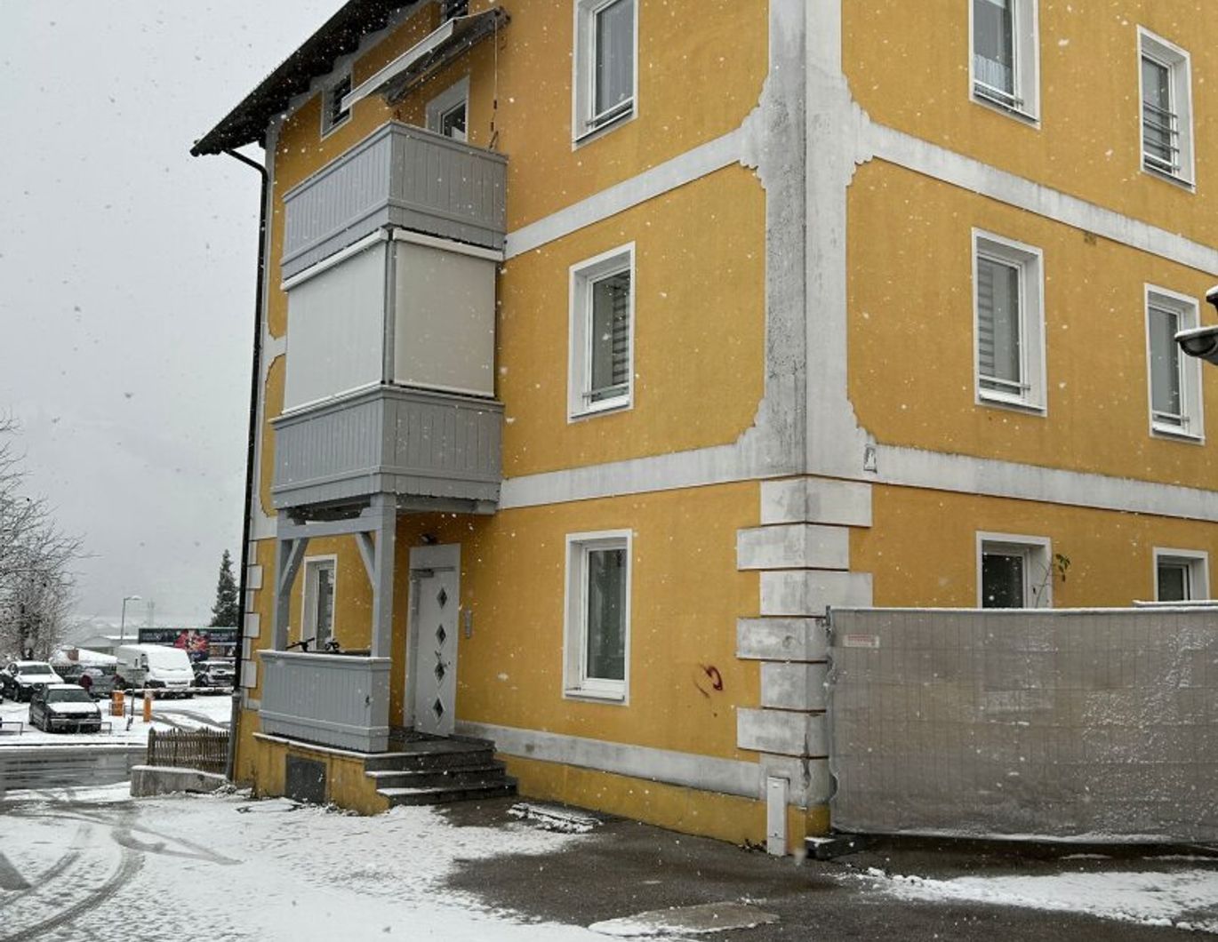 Praktische 2-Zimmer-Wohnung mit Südbalkon und Bergblick - gepflegt, gut geschnitten und vermietet
