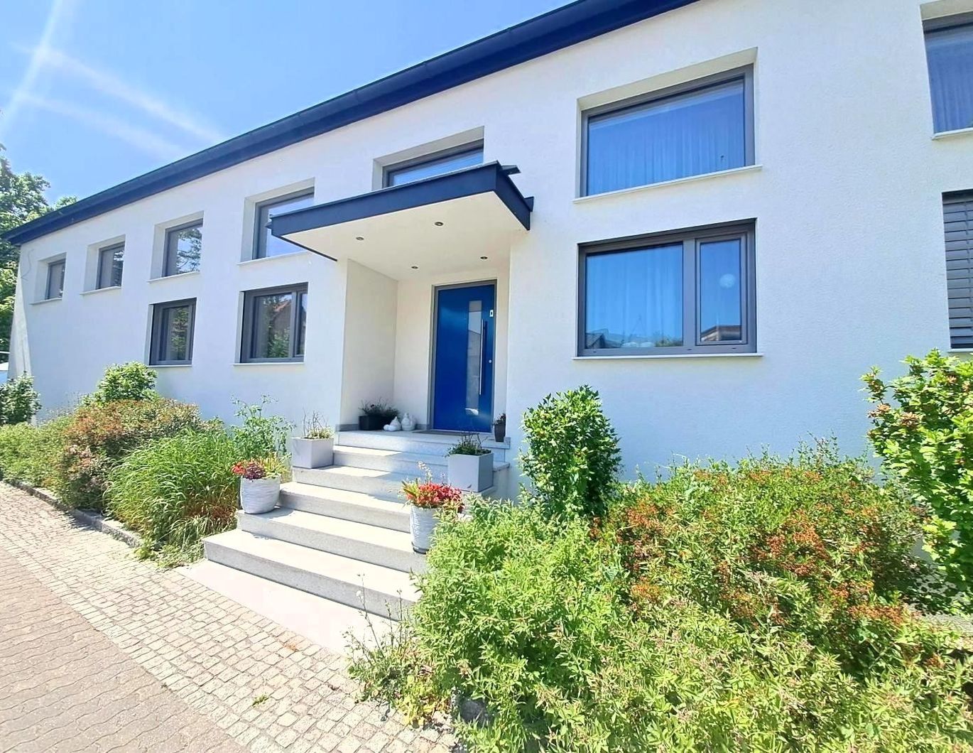 Verwirklichen Sie Ihren Traum! Exklusive Immobilie mit Terrasse, Sauna und Whirlpool