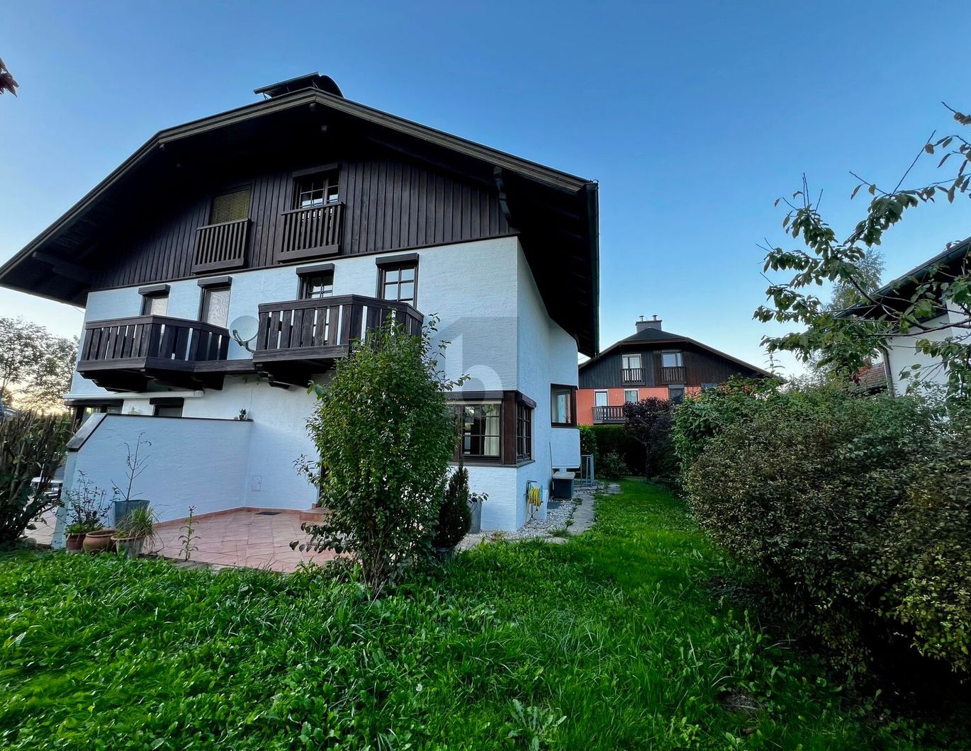 VIEL SONNE IN RUHELAGE MIT TRAUMHAFTEN GARTEN