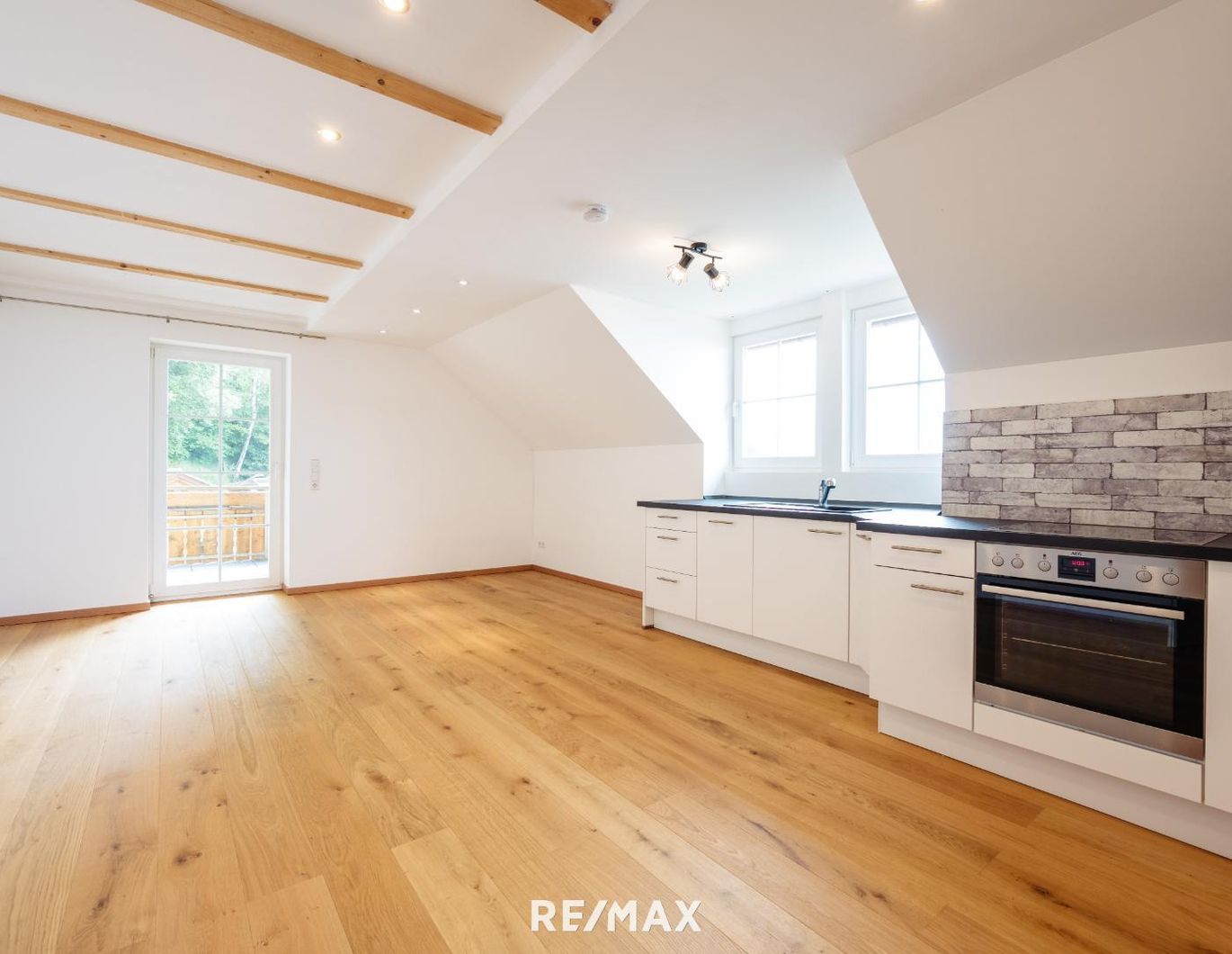 Schöne Anlegerwohnung mit Balkon in traumhafter Berglage auf der Koralpe