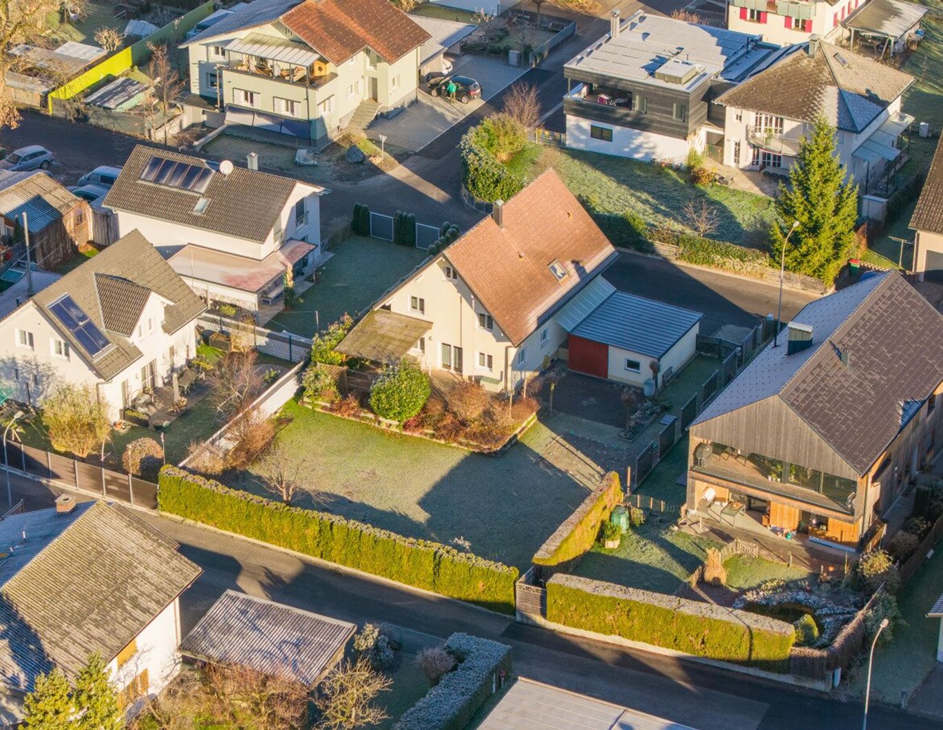 Schönes Wohnhaus mit Entwicklungsmöglichkeiten in bester Lage