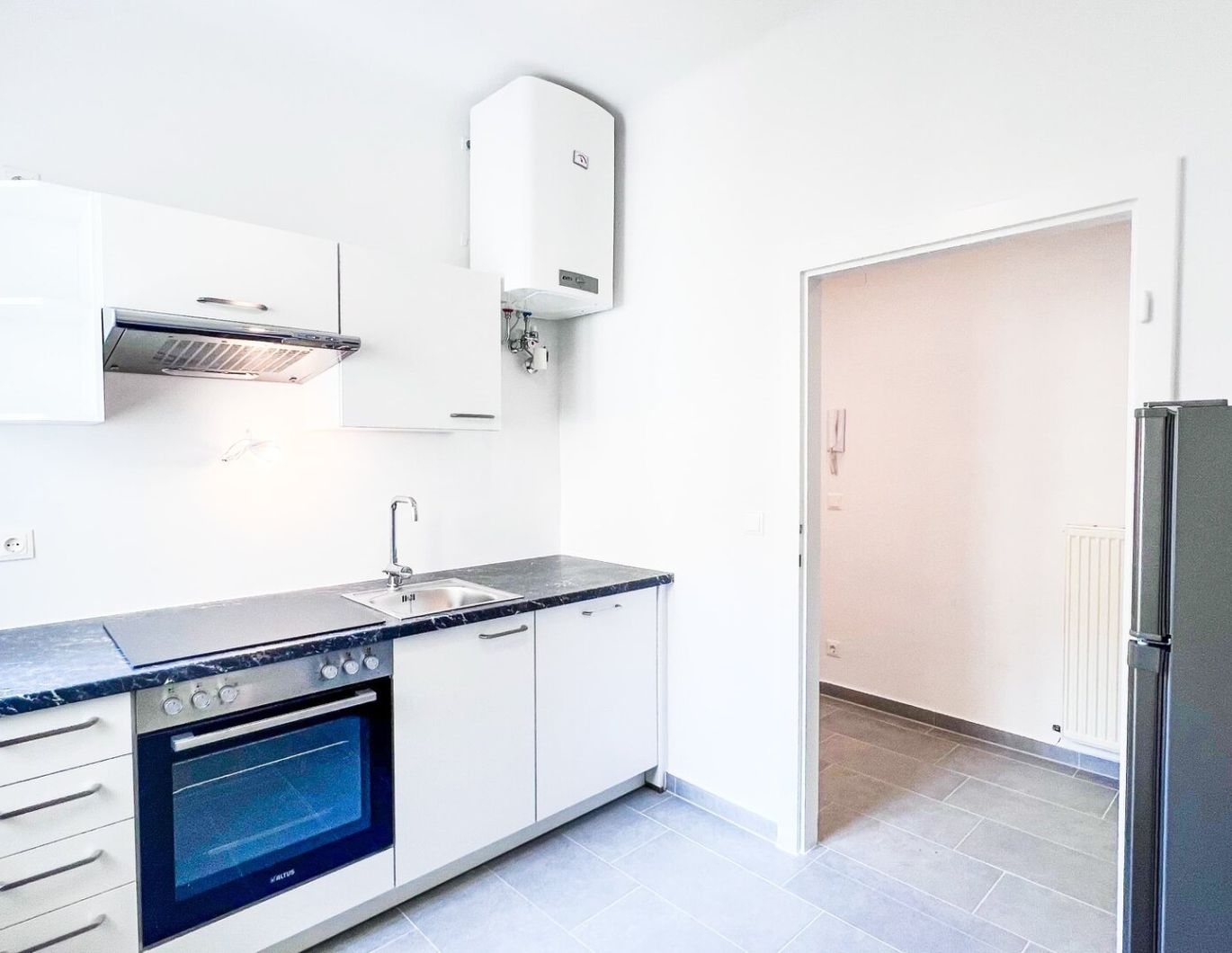 TOP SANIERTE 1-ZIMMER-WOHNUNG IN FAVORITEN