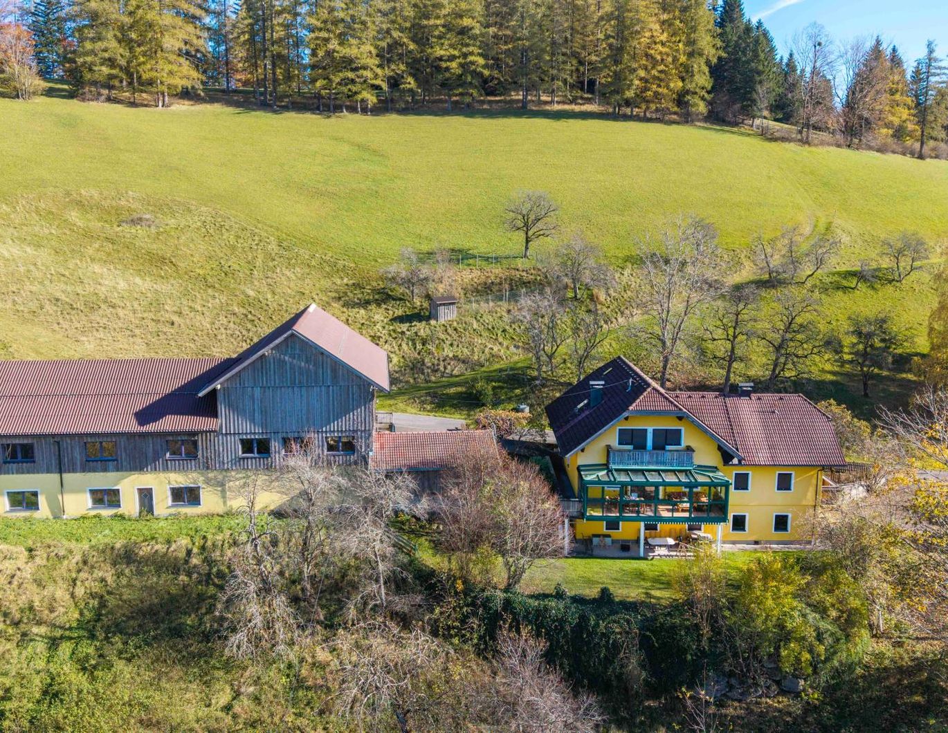 ALLEINLAGE - INTAKTE NATUR - HERRLICHE AUSSICHT - IHR TRAUM? GERNE BAUER?