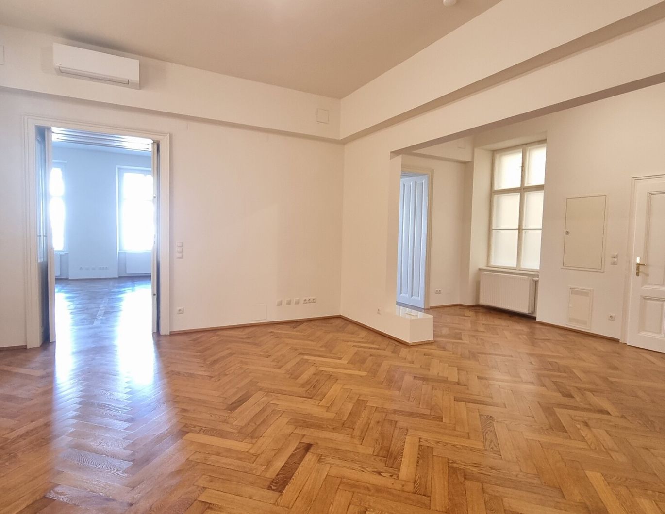 Wohnen gegenüber der Staatsoper