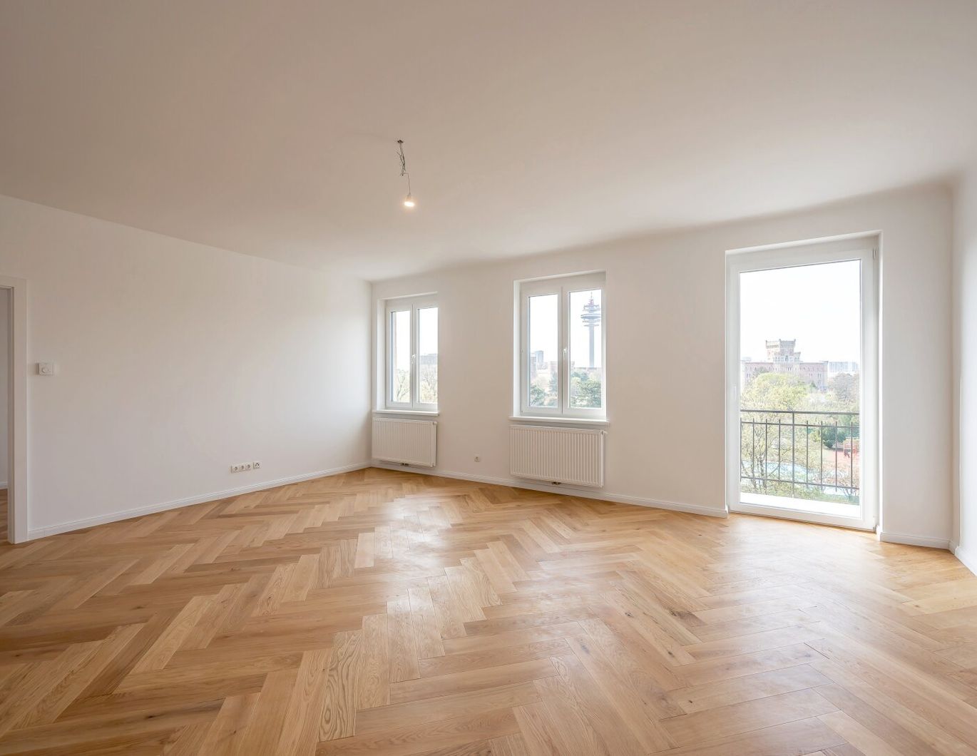 ++NEU++ generalsanierte 3-Zimmer Neubauwohnung mit Balkon direkt beim Schweizer Garten!
