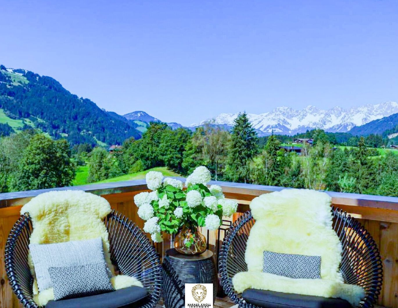 Exklusive Luxuschalets (ca. 650 qm Nutzfläche) in begehrter Lage von Aurach bei Kitzbühel