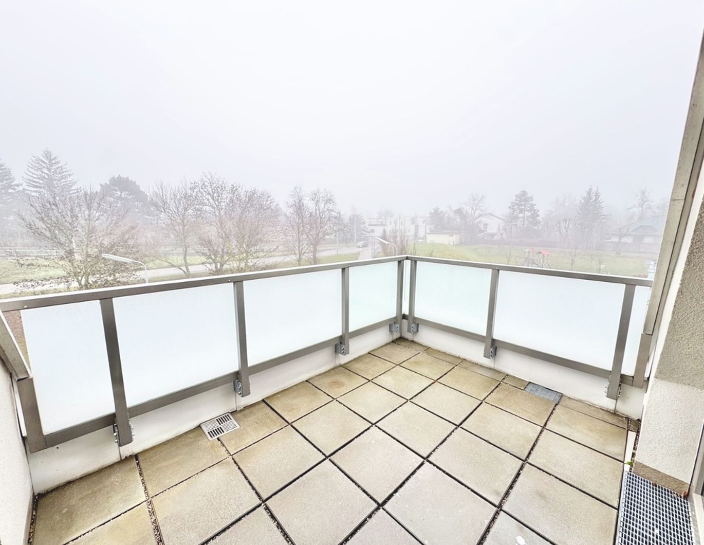 TERRASSENTRAUM | HELLE 2 ZIMMER | TRAUMLAGE AM LIESINGBACH