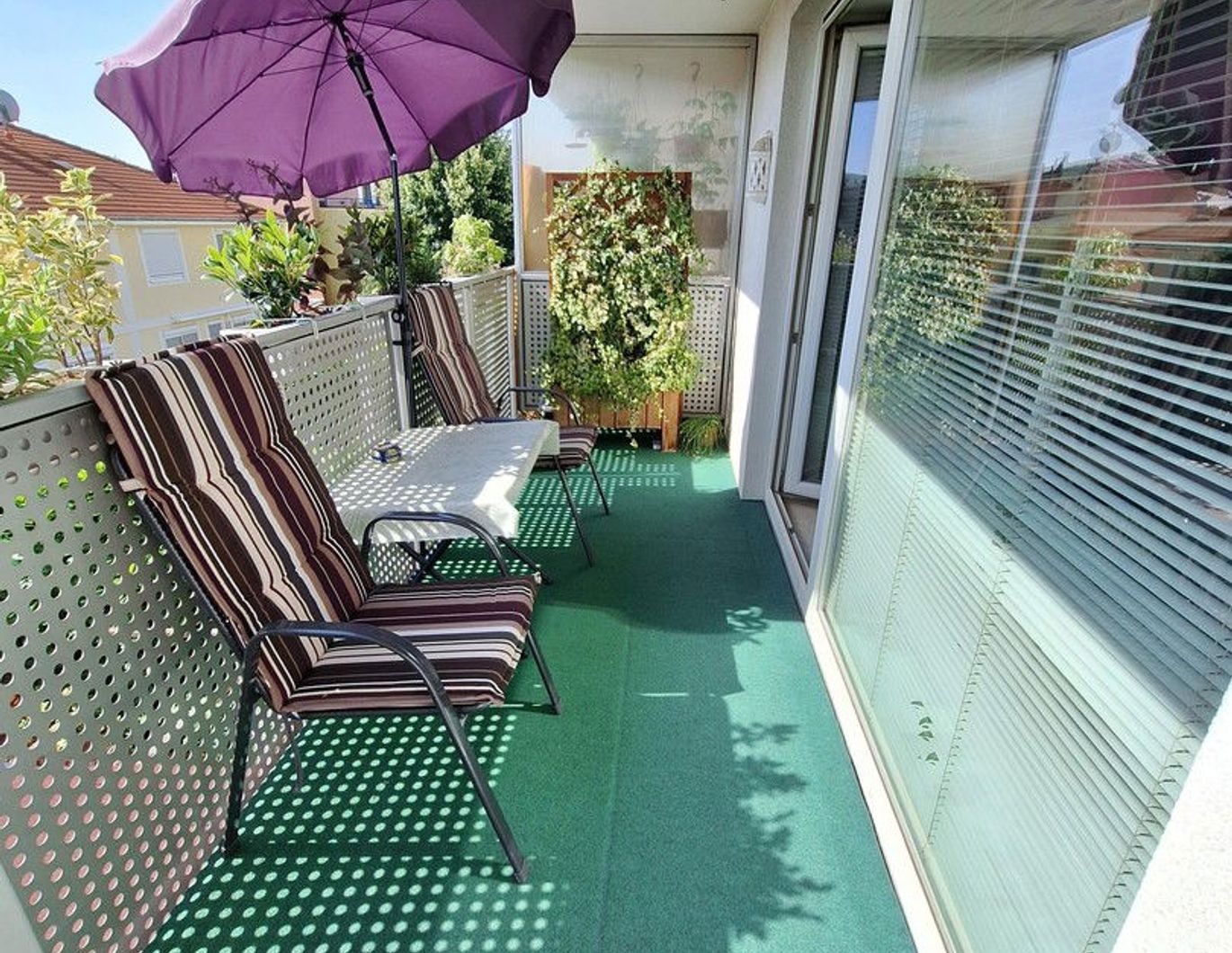 Thermensiedlung Oberlaa Helle 2 1/2 Zimmer Wohnung mit großer, offener Loggia mit Blick ins Grüne!