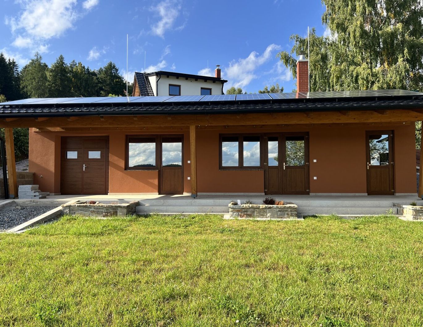 Charmante Liegenschaft mit Strandhaus und extra Grundstück und direktem Seezugang!