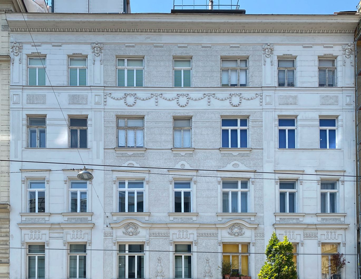 Provisionsfrei! Charmante Altbauwohnung in Hoflage