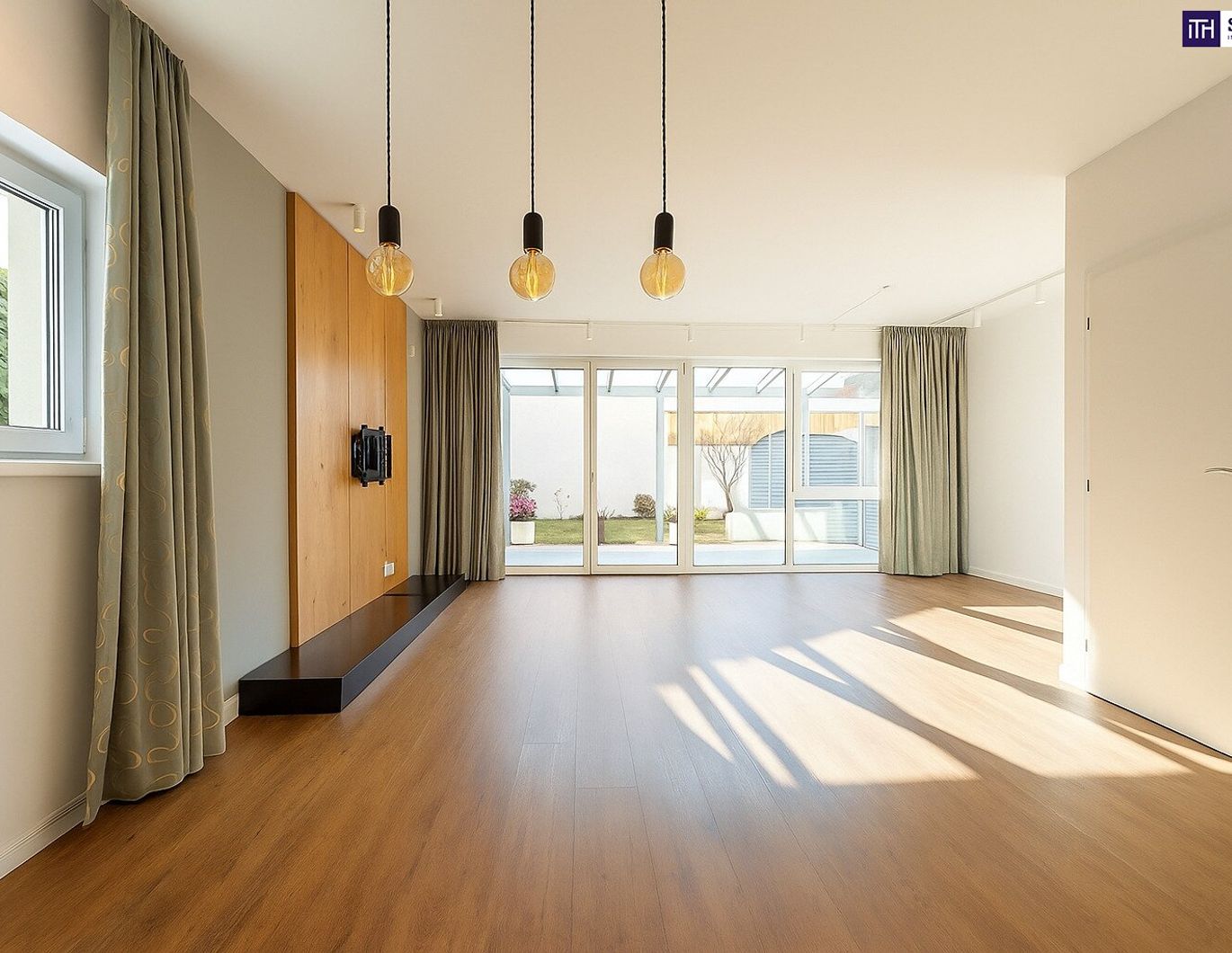 Wo Sonne, Wasser und Raum sich treffen - Ihr neues Familienglück nahe oberem Mühlwasser + Klimaanlage + uneinsichtiger Garten + Stellplatz + Eigengrund