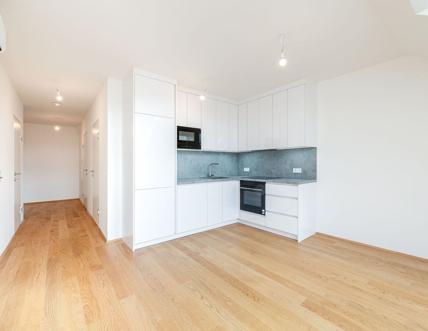 Erstbezug! Großartige 3-Zimmer-Maisonette mit Dachterrasse nahe Rochusmarkt zu vermieten!