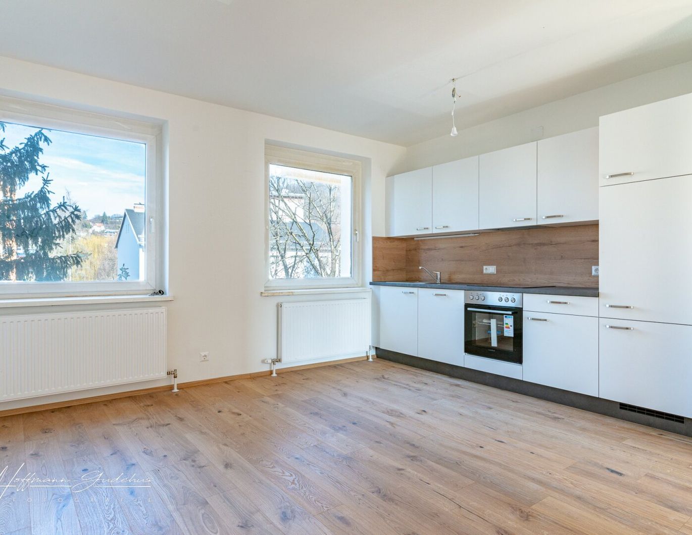 ERSTBEZUG NACH SANIERUNG: 3-ZIMMER-WOHNUNG MIT BALKON