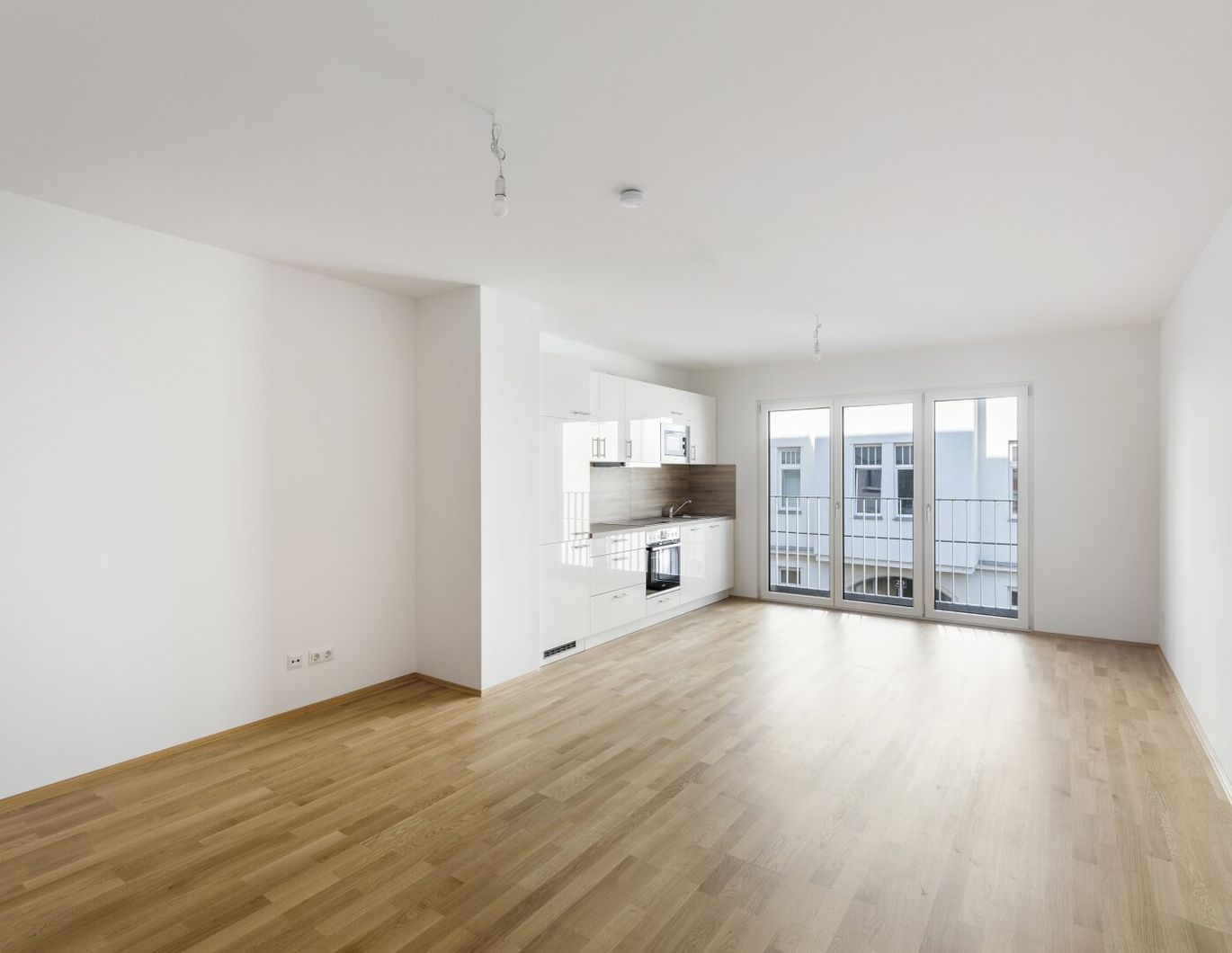 APARTMENT MIT GROßZÜGIGEM WOHN-SCHLAFBEREICH, ABSTELLRAUM UND HOCHWERTIGER AUSSTATTUNG