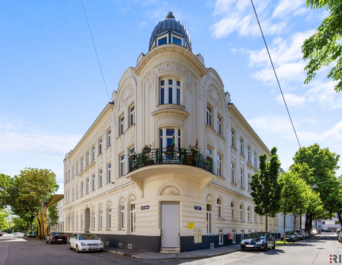 Neue Dachgeschoßwohnung | Fernblick ins Grüne | 2 Min. nach Liesing | 17m² Freifläche in den ruhigen Innenhofgarten | 5 Min. zur Perchtoldsdorfer Heide