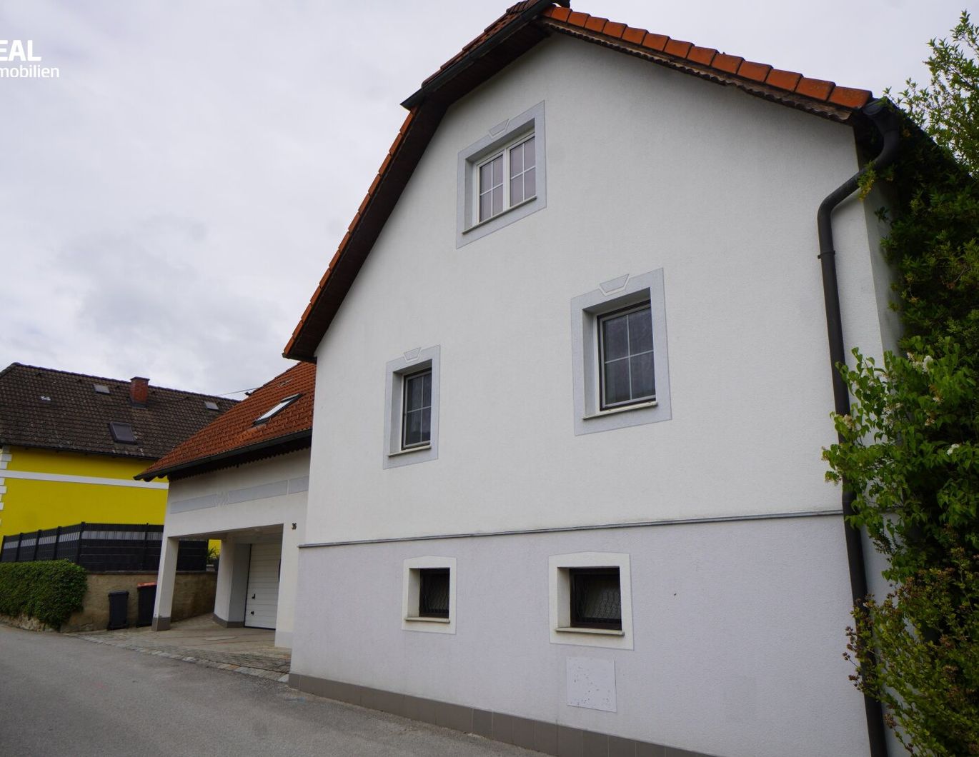 Modernisiertes Traumhaus mit schönem Garten