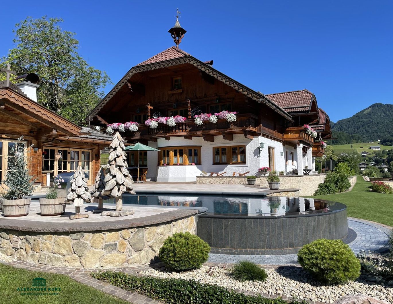 Einzigartige Landhausvilla in unverbaubarer Aussichtslage St. Gilgen