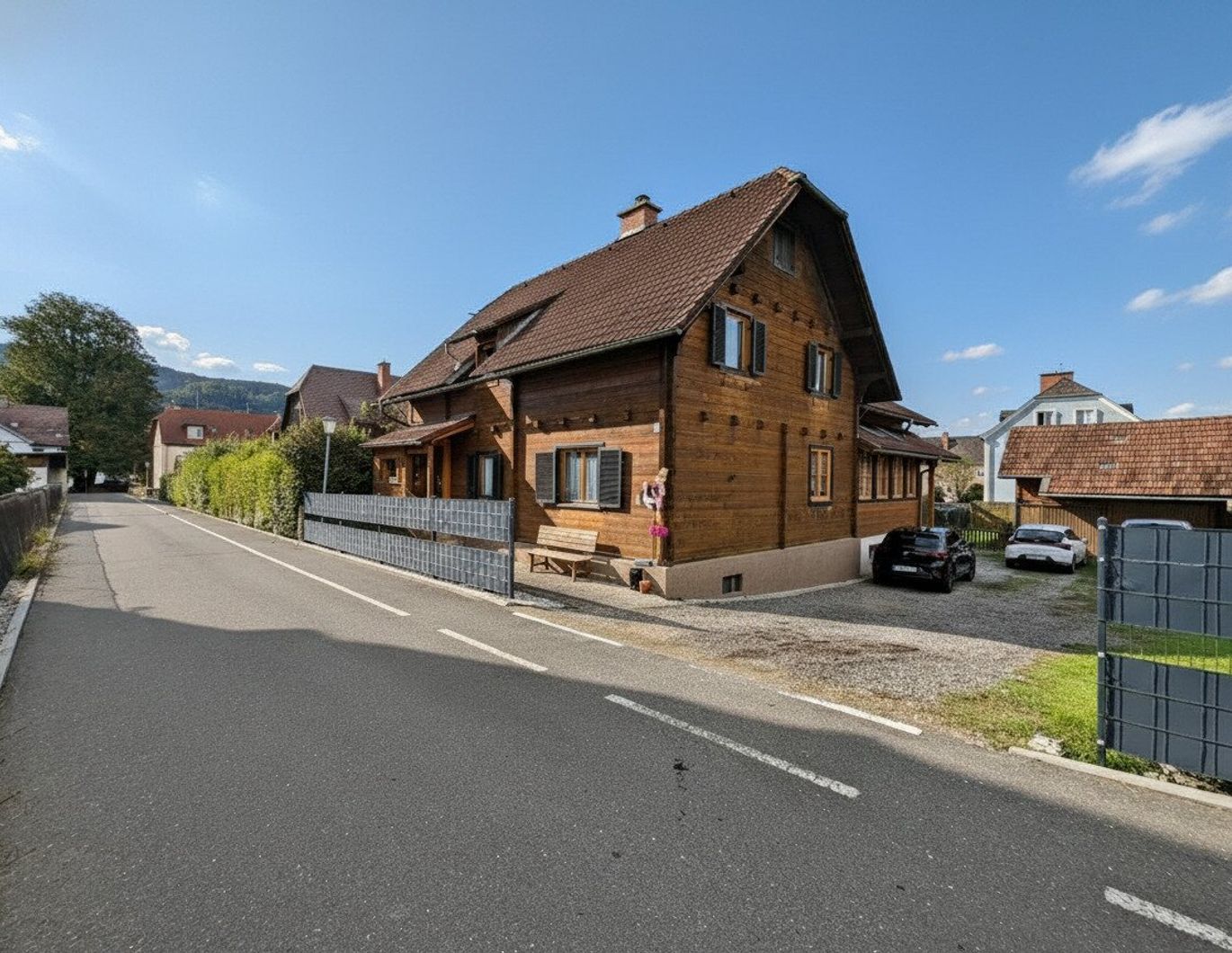 Großzügiges Wohnhaus mit 7 Zimmern und Pool in Sankt Barbara