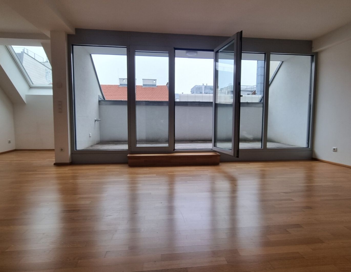 Dachgeschoß 3 Zimmer mit 3 Terrassen